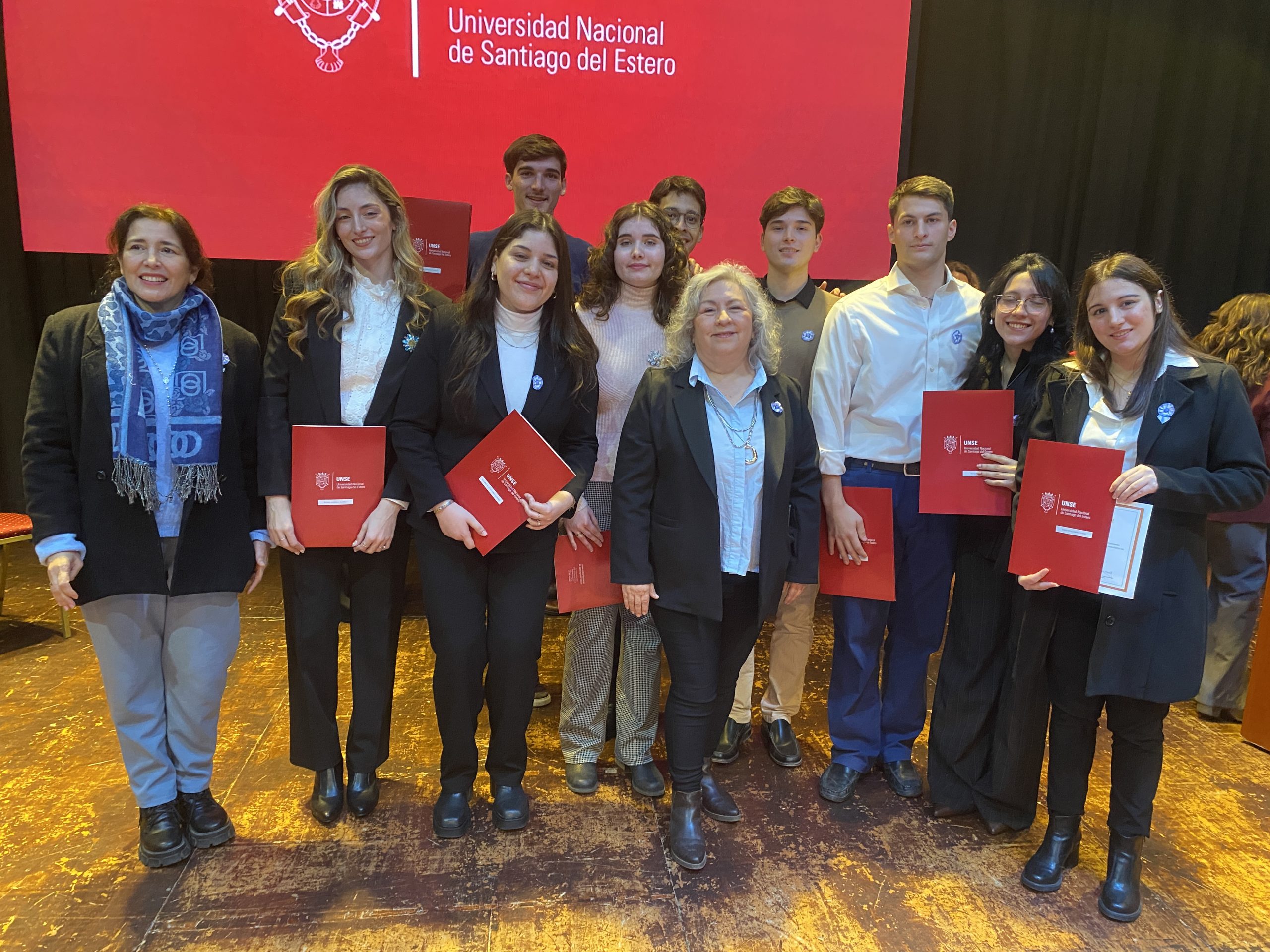 ESTUDIANTES DE LA FACULTAD DE AGRONOMÍA Y AGROINDUSTRIAS BRILLARON EN EL ACTO POR EL DÍA DE LA BANDERA DE LA&hellip;